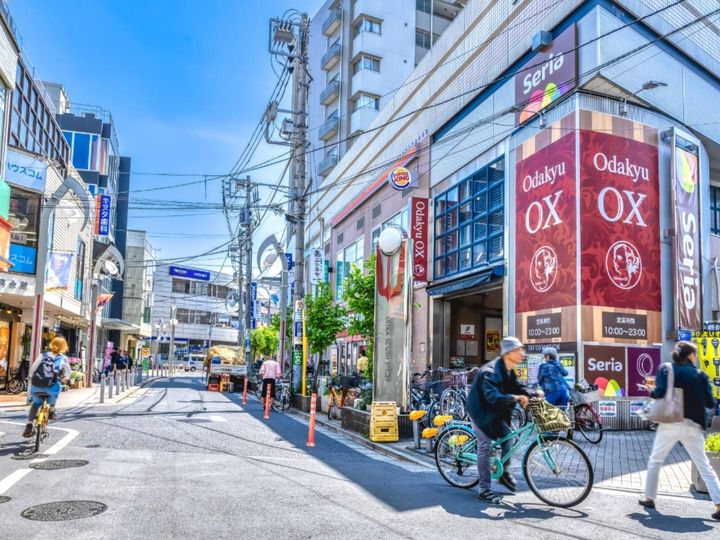 All About ニュース編集部が全国200人を対象に実施した「難読駅名に関するアンケート」の調査結果から、読むのが難しいと思う「小田急小田原線の駅」ランキングを発表！ 2位「祖師ヶ谷大蔵」を抑えた1位は？