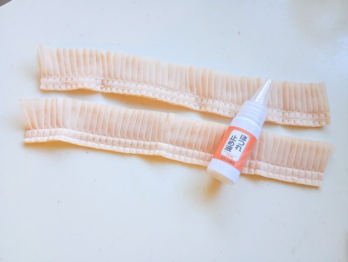 『キャミの肩紐がズリ落ちちゃう』問題はこの方法で解決！見た目も可愛くておすすめですよ♪