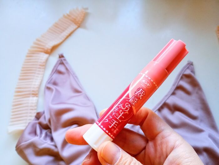 『キャミの肩紐がズリ落ちちゃう』問題はこの方法で解決！見た目も可愛くておすすめですよ♪