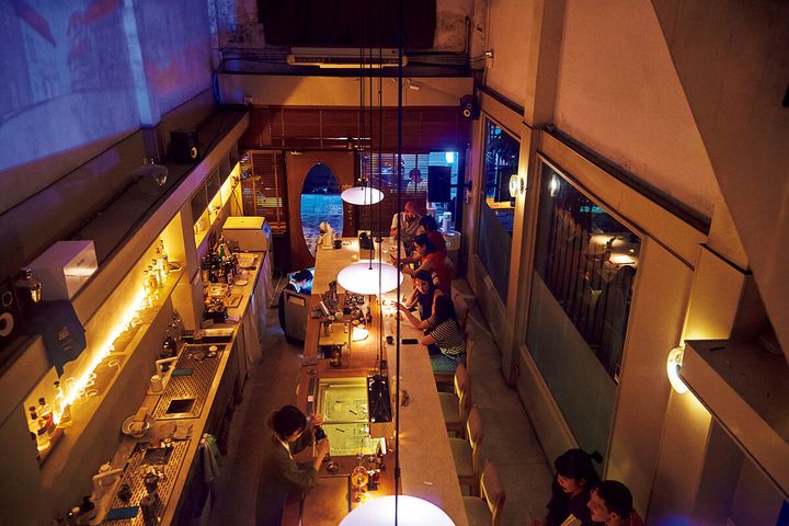 チェンマイ〈バー・サン〉店内