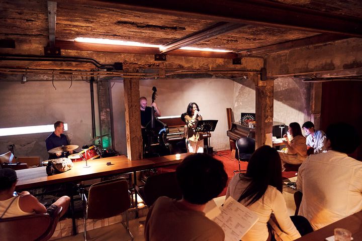 チェンマイ〈ノアール〉店内