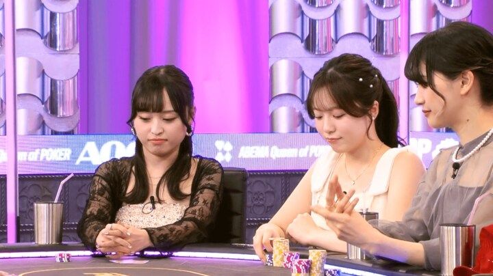 【映像】一体なぜ？ 最強ポーカーOL対プロダーツ美女が“奇妙な展開”に