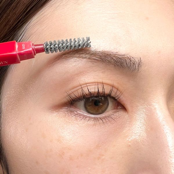 ３．一体型眉ペンシルがあれば、突然の来訪にも対応できる