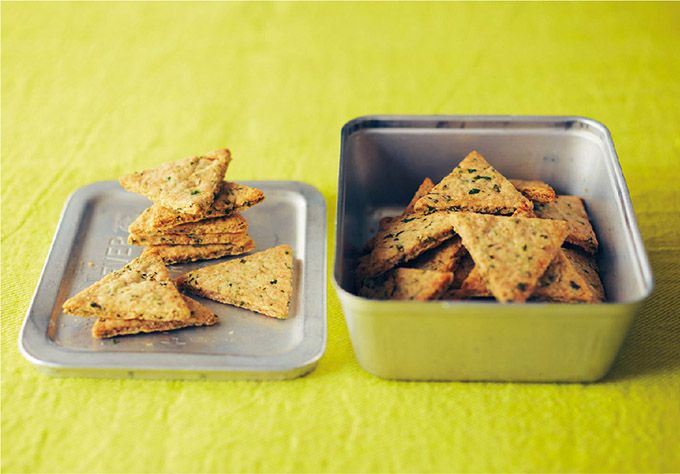 【おやつレシピ】栄養豊富なパセリがおやつに!? ボリっとした歯ごたえが楽しい「パセリのクラッカー」の画像2