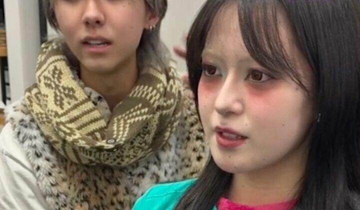 【写真・画像】「サーモグラフィーみたいな髪色にしたい」カラフルヘアのビフォーアフターに絶賛の声「綺麗！」「アート！」 1枚目