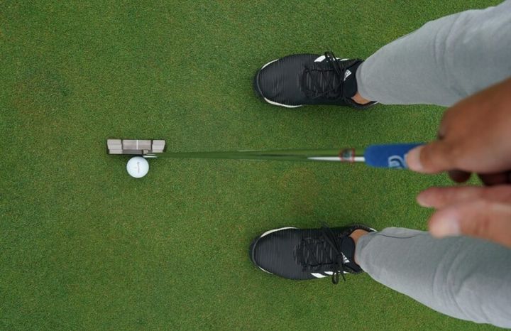 パターは左手派？右手派？それぞれの打ち方を解説