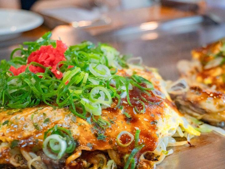 All About ニュース編集部が全国250人を対象に実施した「都道府県のイメージに関するアンケート」の調査結果から、お好み焼きが魅力的だと思う都道府県ランキングを発表！ 2位「広島県」を抑えた1位は？