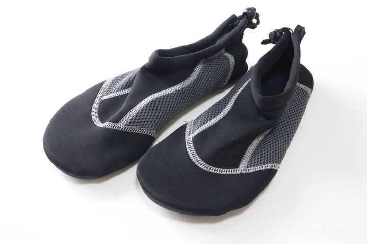 ダイソーのアクアシューズ（25cmー27cm）