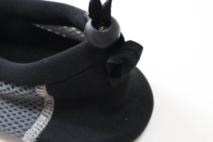 ダイソーのアクアシューズ（25cmー27cm）ドローコード