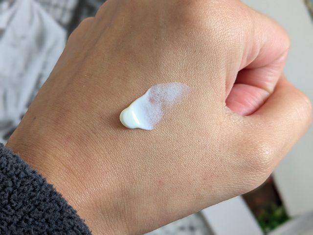 オルビス リンクル ブライト UV プロテクター Nのテクスチャ