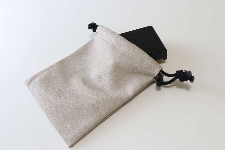 フェイクレザー巾着 ガジェット収納