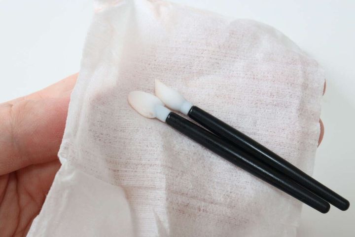 ダイソー シリコーンメイクブラシセット ふき取り