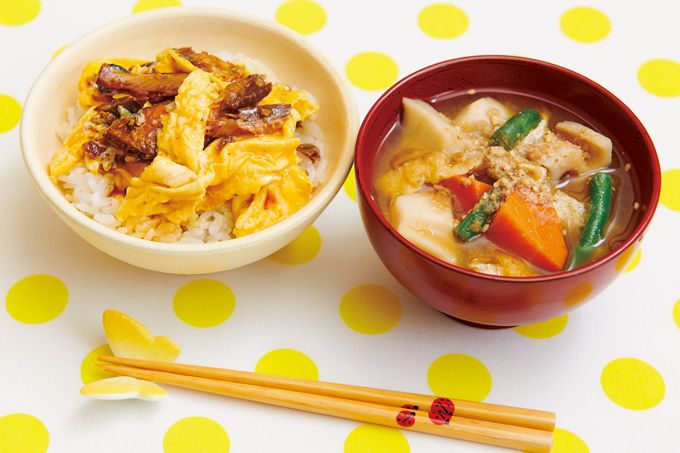 【育脳レシピ】根菜をよ～く噛んで脳がシャッキリ！ かば焼きの缶詰を使って作る「さんまの卵とじ丼＆根菜のごまみそ汁」の画像1