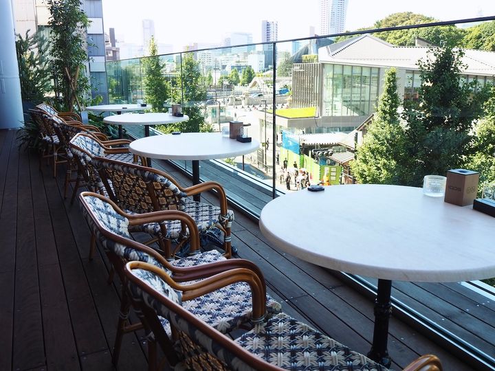 AUX BACCHANALES内観