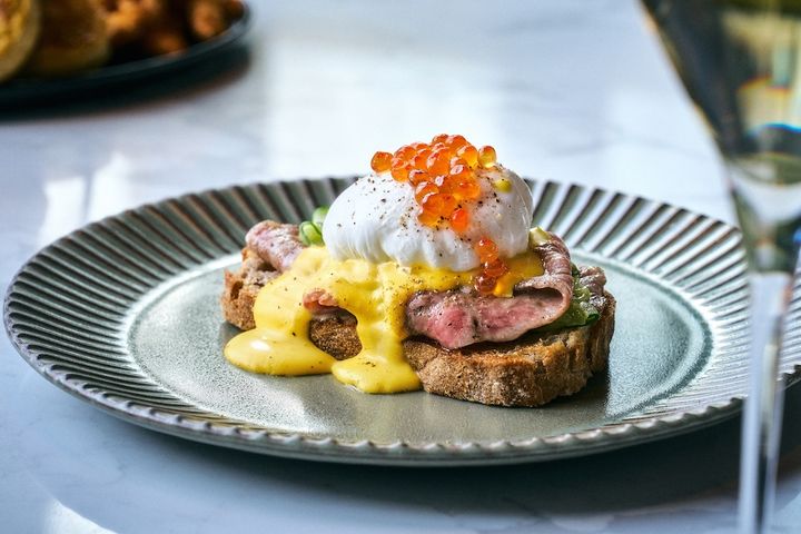 SURF&TURF エッグベネディクト