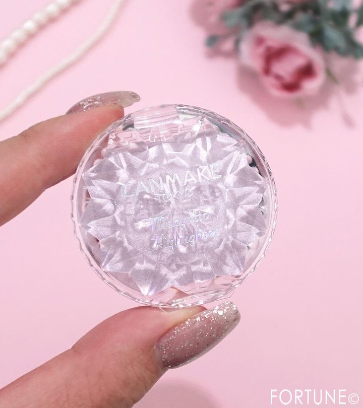 CANMAKE（キャンメイク） 『むにゅっとハイライター』