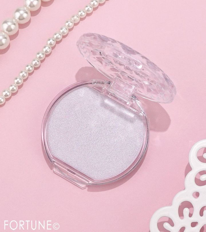 CANMAKE（キャンメイク） 『むにゅっとハイライター』