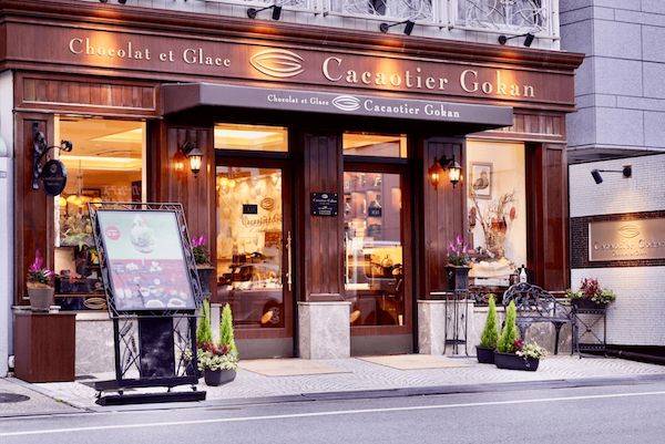 「カカオティエゴカン」が産地限定カカオとフルーツが2層に重なる夏の新作ジュレ発売