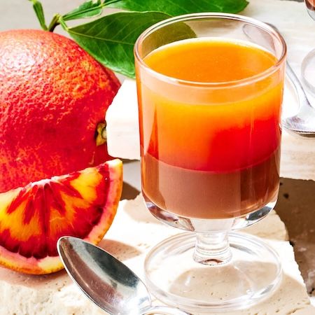 「カカオティエゴカン」が産地限定カカオとフルーツが2層に重なる夏の新作ジュレ発売