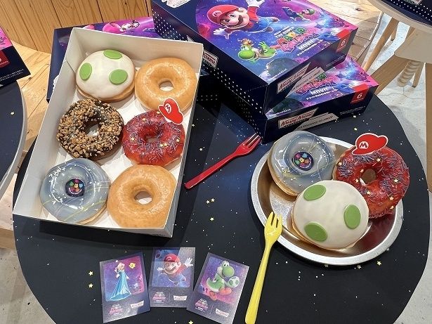 キャラクターをイメージしたドーナツで映画の“冒険の世界”を表現