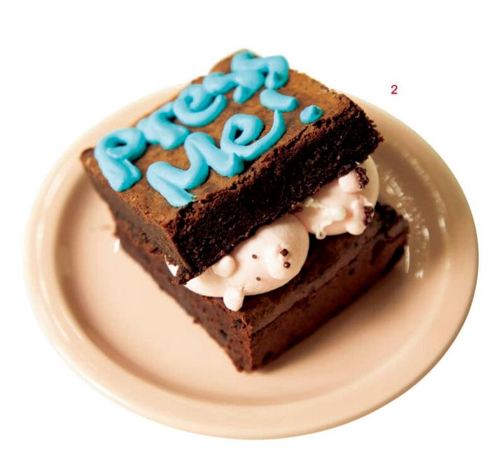 2･3.「Press Me!を押すとブタちゃんが出てくるのが斬新で盛り上がる！ 子どもも喜びそう♡」プレスブラウニー（₩9,000）。