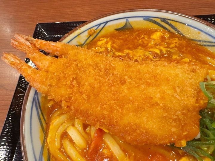 巨大な海老カツはまるでケルベロス！？