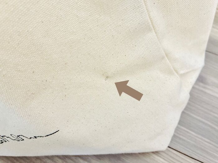 【もう倒れない】バッグの中で暴れるペットボトルに終止符！家にあるアレで専用ホルダーが作れる魔法の裏ワザ