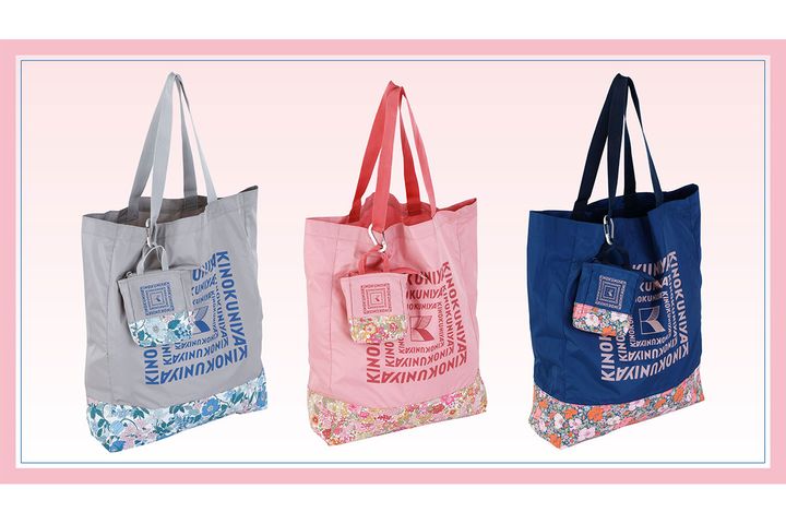 華やかな花柄が目を引く「紀ノ国屋 リバティプリント エコバッグ」は3色展開