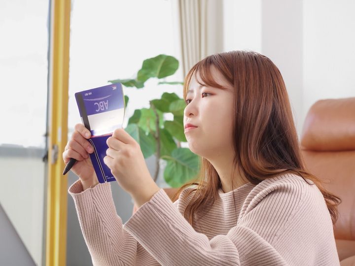 通勤の利便性や家事負担の少なさをメリットと捉え、自身の趣味や私生活をより豊かにするための戦略的な拠点として、実家での暮らしを維持するケースも存在します。今回は、北海道札幌市で暮らす37歳女性のエピソードを紹介します。