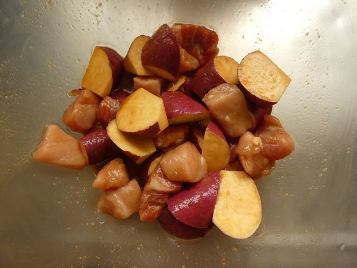 レンジで簡単！「豚肉とさつま芋のショウガ醤油煮」