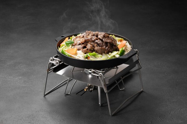 SOTO「カコムシリーズ」登場｜仲間と囲むキャンプ飯を変える新作ギアとは