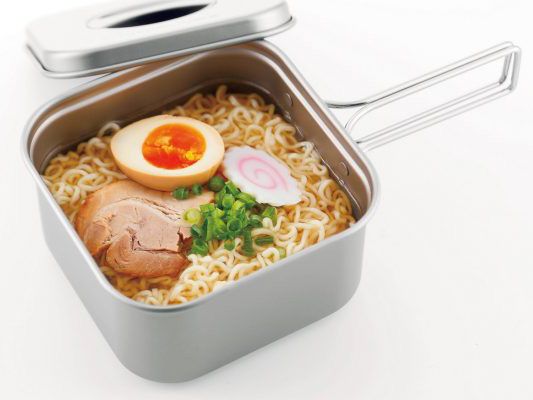 SOTO「カコムシリーズ」登場｜仲間と囲むキャンプ飯を変える新作ギアとは