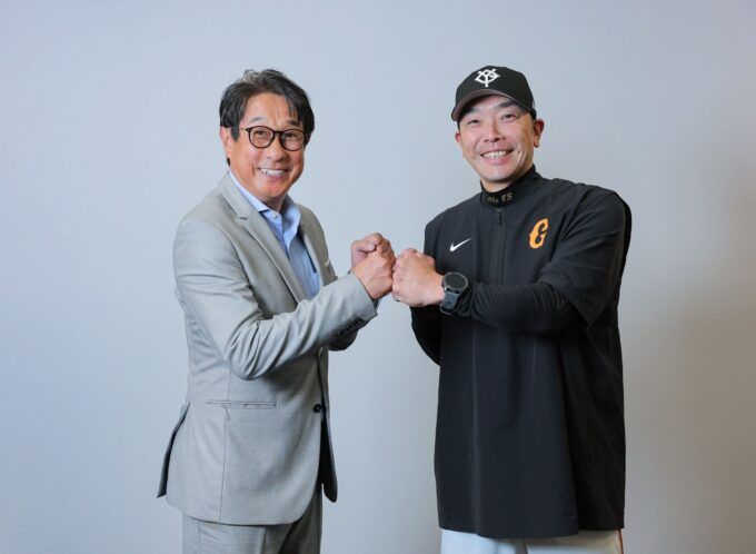 宮本和知、阿部慎之助監督（報知新聞社 提供）