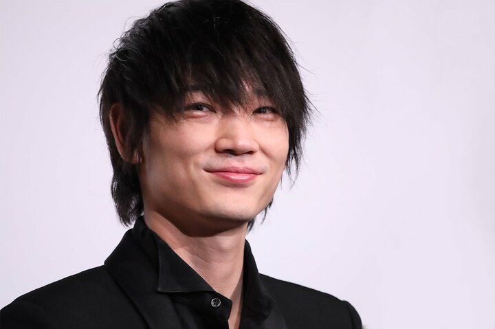 【写真・画像】2位は竹内涼真、3位は平野紫耀「オーダーされる男性芸能人の髪型ランキング 」“どんな顔でも似合う”1位は？ 1枚目