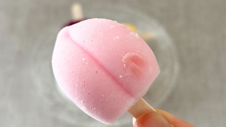 人気アイスがミニサイズ化！4月14日発売【セブン】の「3Dフルーツポップス」って？