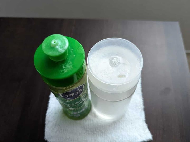 セリア 食器洗剤用ディスペンサーワンプッシュタイプ 汚れ具合