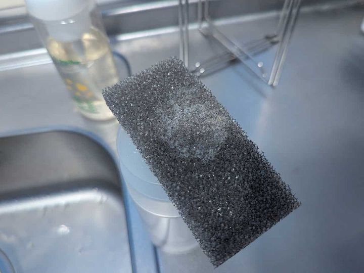 食器洗剤用ディスペンサーワンプッシュタイプ 使用例