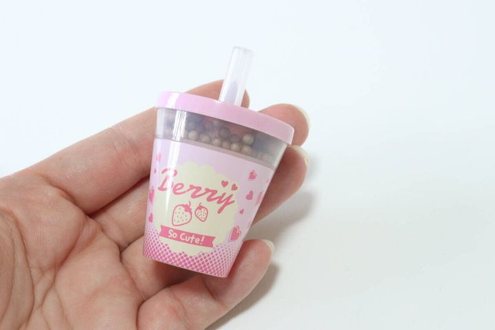 ダイソーの蛍光ペン タピオカ型のピンク