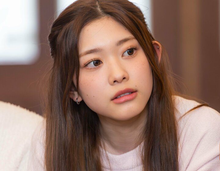 「ムカつく！」振り向いてくれないミステリアスな超イケメン男子に美人JKが本音あらわ