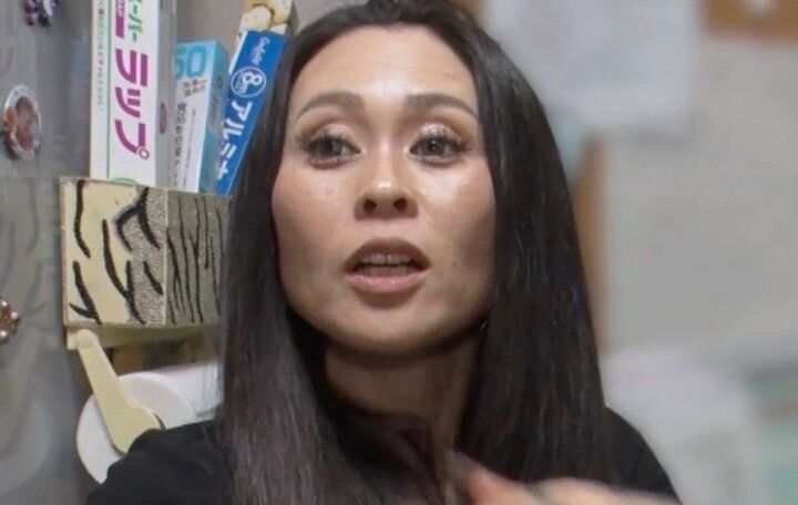 【写真・画像】「6人家族で月の食費5万円」41歳シンママおばあちゃん、安値重視のスーパーでの買い物風景を公開 1枚目