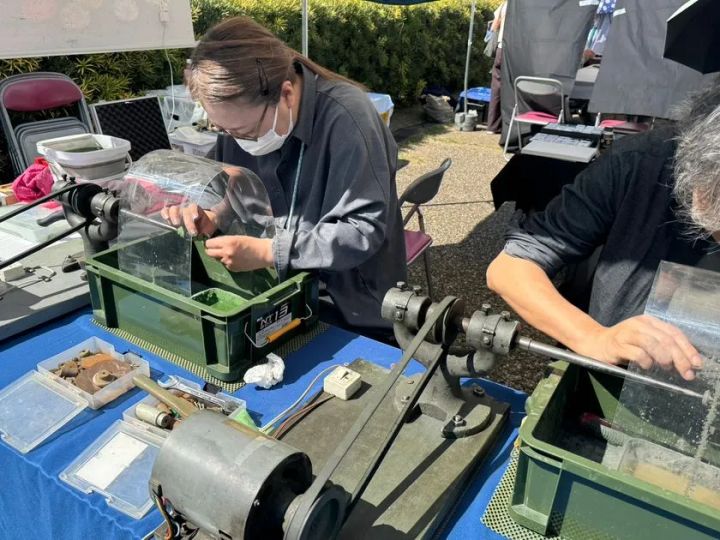 ルース加工を体験できる貴石切子体験