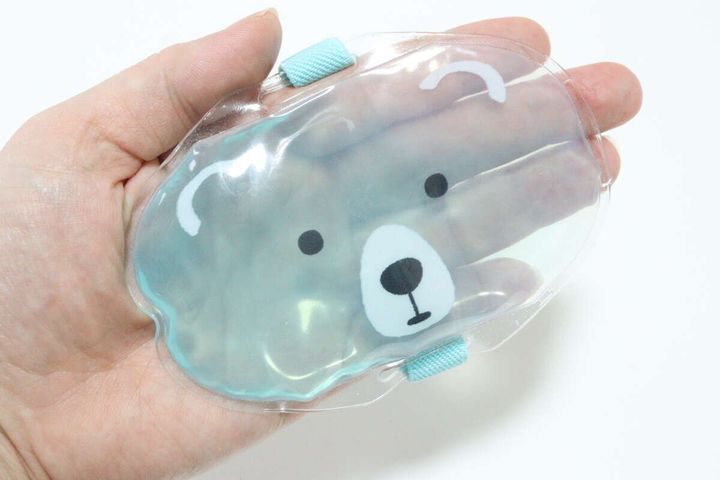 ダイソーのベルト付保冷剤（アソート1）シロクマ