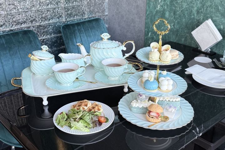 「アフタヌーンティー（カフェフリー、ウェルカムドリンクつき）」6000円