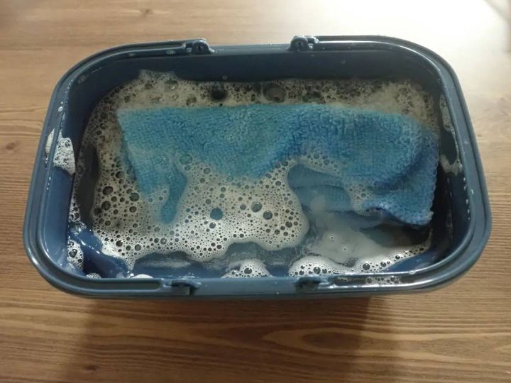 DAISO(ダイソー)：折りたたみソフトバスケット(1.35L、ネイビー)