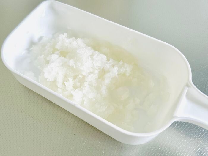 指先がガリっとならない！『大根おろし』の裏ワザ。これはナイスアイデア♪