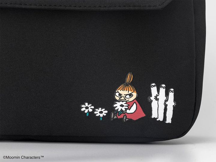 ショルダーバッグ リトルミイ＆ニョロニョロver.（画像出典：Amazon）