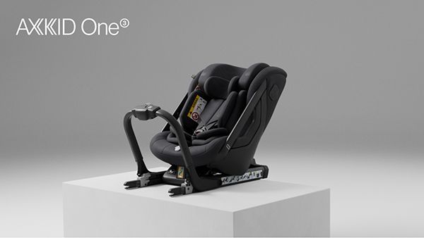 後ろ向きで使えるチャイルドシート「One+3」Makuakeにて先行販売中