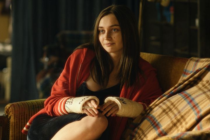 映画『OXANA／裸の革命家・オクサナ』場面写真 （C）2024 ‐ Rectangle Productions ‐ 2.4.7. Films ‐ Hero Squared ‐ France 3 Cinema ‐ Tabor Ltd width=