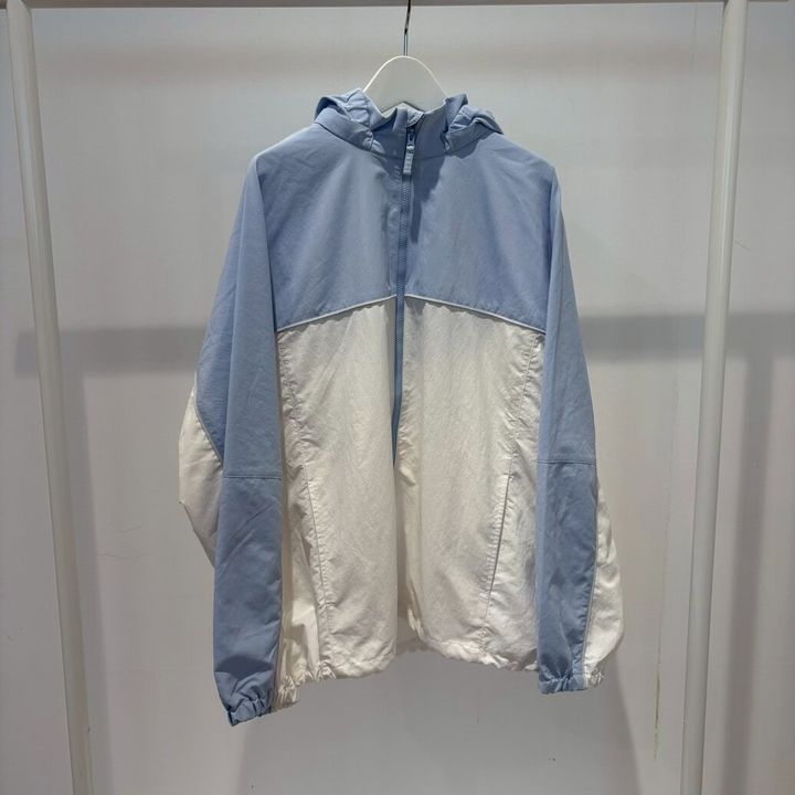 ユニクロ ポケッタブルUVカットパーカ