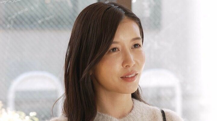 【写真・画像】「今までレスで別れたことしかない」34歳美人経営者の“妖艶”アピールに婚活のプロ「どんどん出していい」 1枚目